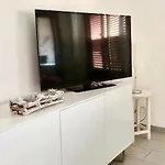 Dgs Апартаменты 2*